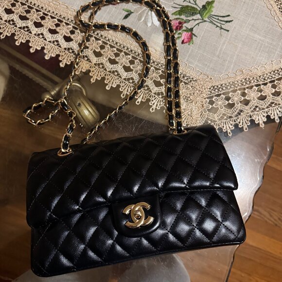 ***EXCELLENT BLACK GOLD CHANEL BAG (USED) - Picture 1 of 4